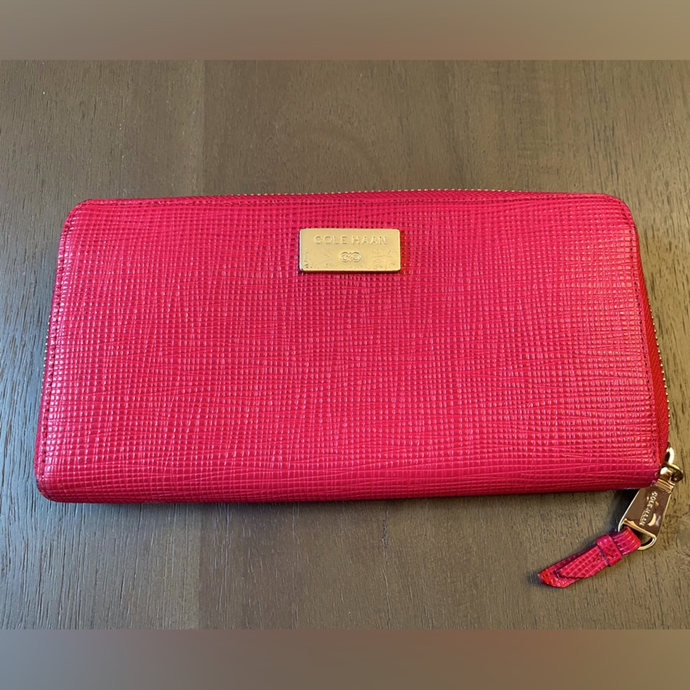 Cole Hann Continental zip around wallet